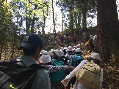 4年生 春の遠足
